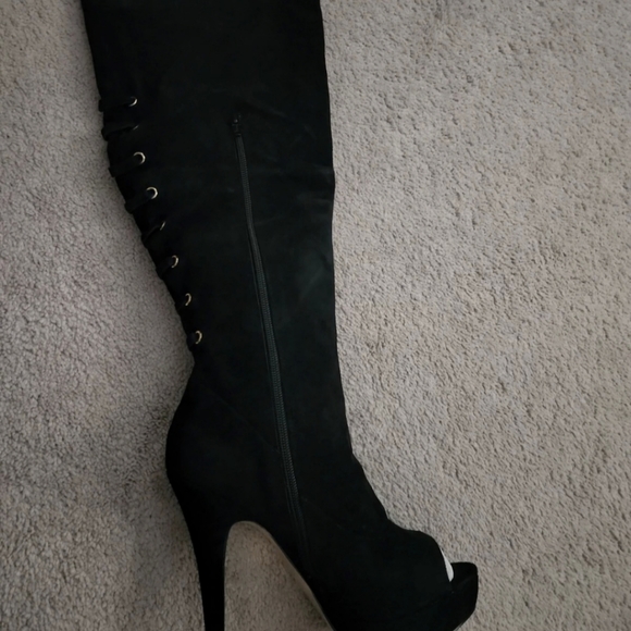 Knee high lace up boots - Picture 4 of 4